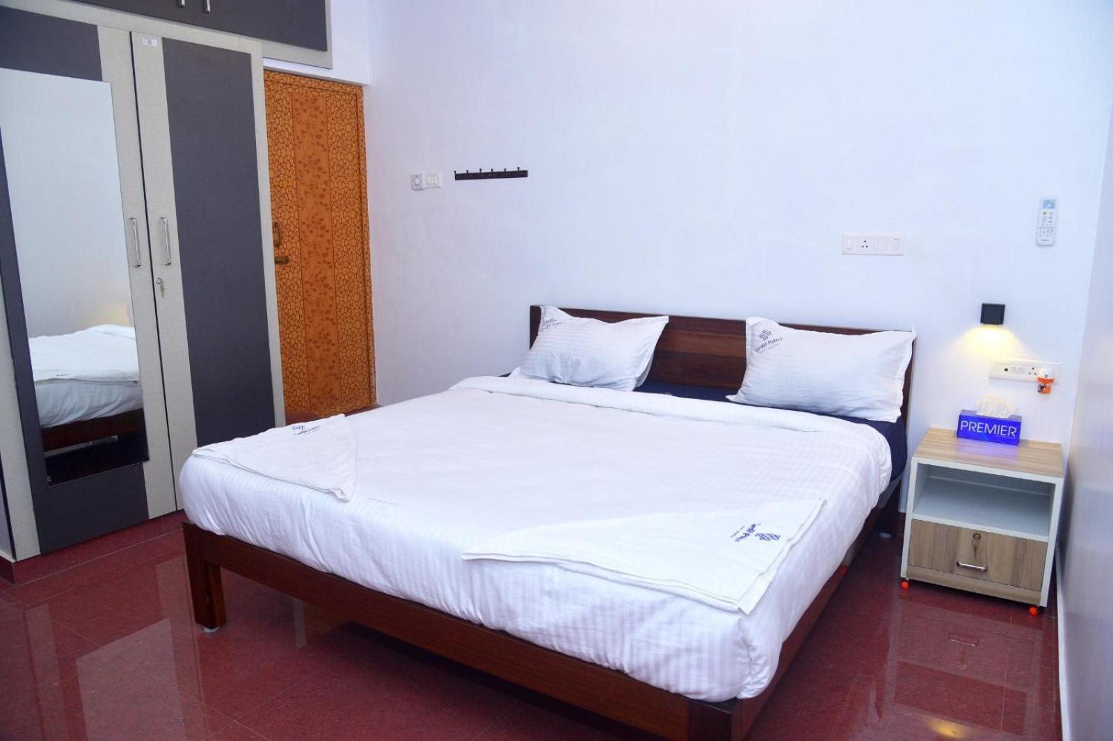 Cardiff Palace Pondicherry Ngoại thất bức ảnh